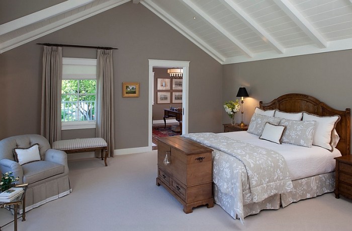 Design ideas for bedrooms with slanted ceilings