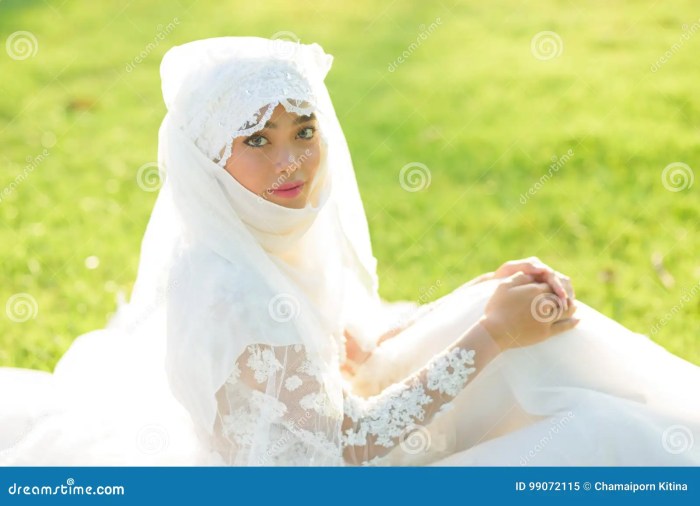 Muslim white wedding dress